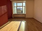 Lichtdurchflutete ALTBAUWOHNUNG 4 Zimmer mit Loggia...