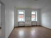 Lichtdurchflutete Altbauwohnung mit Charme – perfekt für...
