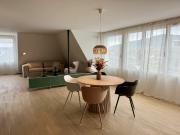 Lichtdurchflutete Attikawohnung mit grosser Terrasse...