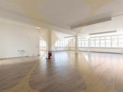 Lichtdurchflutete Bürofläche mit Schulungsraum in der...