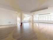 Lichtdurchflutete Bürofläche mit Schulungsraum in der...