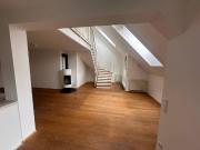 Lichtdurchflutete Dachgeschoss Maisonette mit Galerie,...