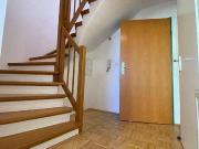 Lichtdurchflutete Dachgeschosswohnung in ruhiger Lage...
