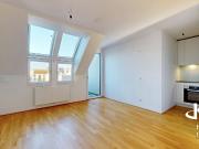 Lichtdurchflutete Dachgeschoßwohnung mit Balkon und...
