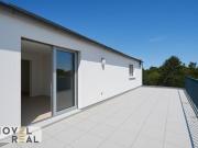 Lichtdurchflutete Dachgeschosswohnung mit großer...