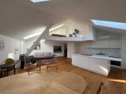 LICHTDURCHFLUTETE DACHTERRASSEN MAISONETTE MIT 20 m²... LICHTDURCHFLUTETE DACHTERRASSEN MAISONETTE MIT 20 m²...