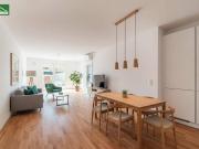 Lichtdurchflutete Erstbezugs Wohnung mit großer Hof...