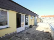 Lichtdurchflutete Garconniere mit großer Terrasse in...