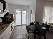 Lichtdurchflutete, gemütliche 2.Zi Wohnung mit kl....