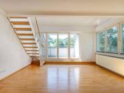 Lichtdurchflutete Maisonettewohnung mit Terrasse in...