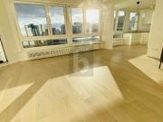 LICHTDURCHFLUTETE MIT PANORAMABLICK