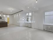 Lichtdurchflutete modernisierte Altbauwohnung mit...