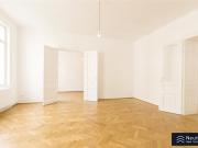 LICHTDURCHFLUTETE STILRARITÄT | 4 ZIMMER ALTBAU | NÄHE...