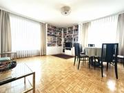 LICHTDURCHFLUTETE WOHNUNG IN ZENTRALER HIETZINGER LAGE