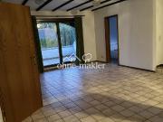 Lichtdurchflutete Wohnung in Zweifamilienhaus mit großem...