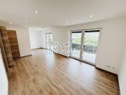 Lichtdurchflutete Wohnung mit Balkon möbliert