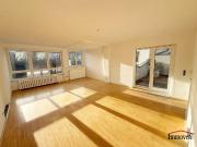 Lichtdurchflutete Wohnung mit großer Terrasse und...