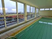 Lichtdurchfluteter Wohntraum mit Parkplatz und Pool in...