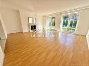 Lichtdurchflutetes Familiendomizil in begehrter Lage von... Lichtdurchflutetes Familiendomizil in begehrter Lage von...