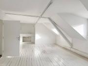 Lichtdurchflutetes Stadt Büro