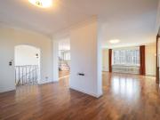 Lichtdurchflutetes Traumhaus am höchsten Punkt von Neu Anif