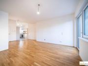 Lichterfüllter 3 Zimmer Traum mit Balkon, teils hohen...