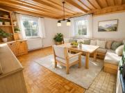 Liebevolle 3 Zi. Wohnung mit 330 m² Garten!