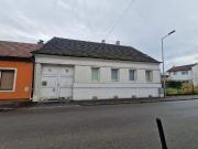 LIEBEVOLLES, SANIERUNGSBEDÜRFTIGES LANDHAUS MIT KLEINEM...