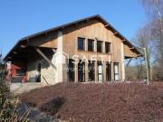 Lieu insolite Deux habitations distinctes pour de...