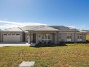 Lifestyle & Comfort In Blue Ribbon Location