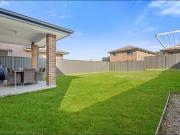 Lifestyle, Space and Location in a Modern Family Home!