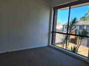 Light and modern townhouse in the center of Nerang