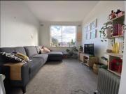 Light & bright apartment just a short stroll to the Beach