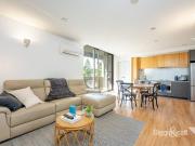 Light & Bright Apartment with Desirable Corner Position