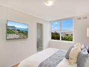 Light & Bright One Bedroom with Harbour Views