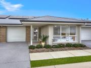 Light & bright two bedroom villa with alfresco area Light & bright two bedroom villa with alfresco area