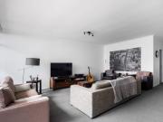 Light Filled 2 Bed Apartment in Prime Carlton North Location