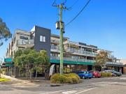 Light Filled 2 Bedroom Apartment in the Heart of Bentleigh