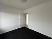 Light filled 2 bedroom flat in Dandenong
