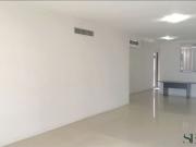 Light filled 2 bedroom unit with parking in North...