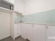 Light filled apartment in a prime location