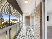 Light filled apartment in the heart of New Farm
