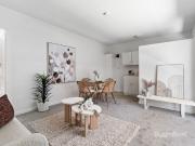 LIGHT FILLED BOUTIQUE APARTMENT WITH CITY EDGE APPEAL!