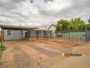 Light Filled Family Home in Prime Dubbo Location 46...
