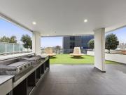 Light filled luxury living with panoramic city views