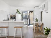 Light Filled Modern Home in Dog Friendly Sandy Shores...