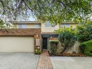Light Filled & Spacious Bayside Haven