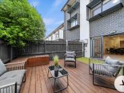 Light Filled Spacious Living, Private Entertainer&apos s...