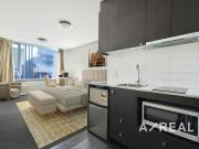 Light Filled Studio Apartment in the Heart of Melbourne...