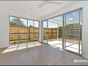 Light Filled Townhome in a Peaceful Gaythorne Pocket